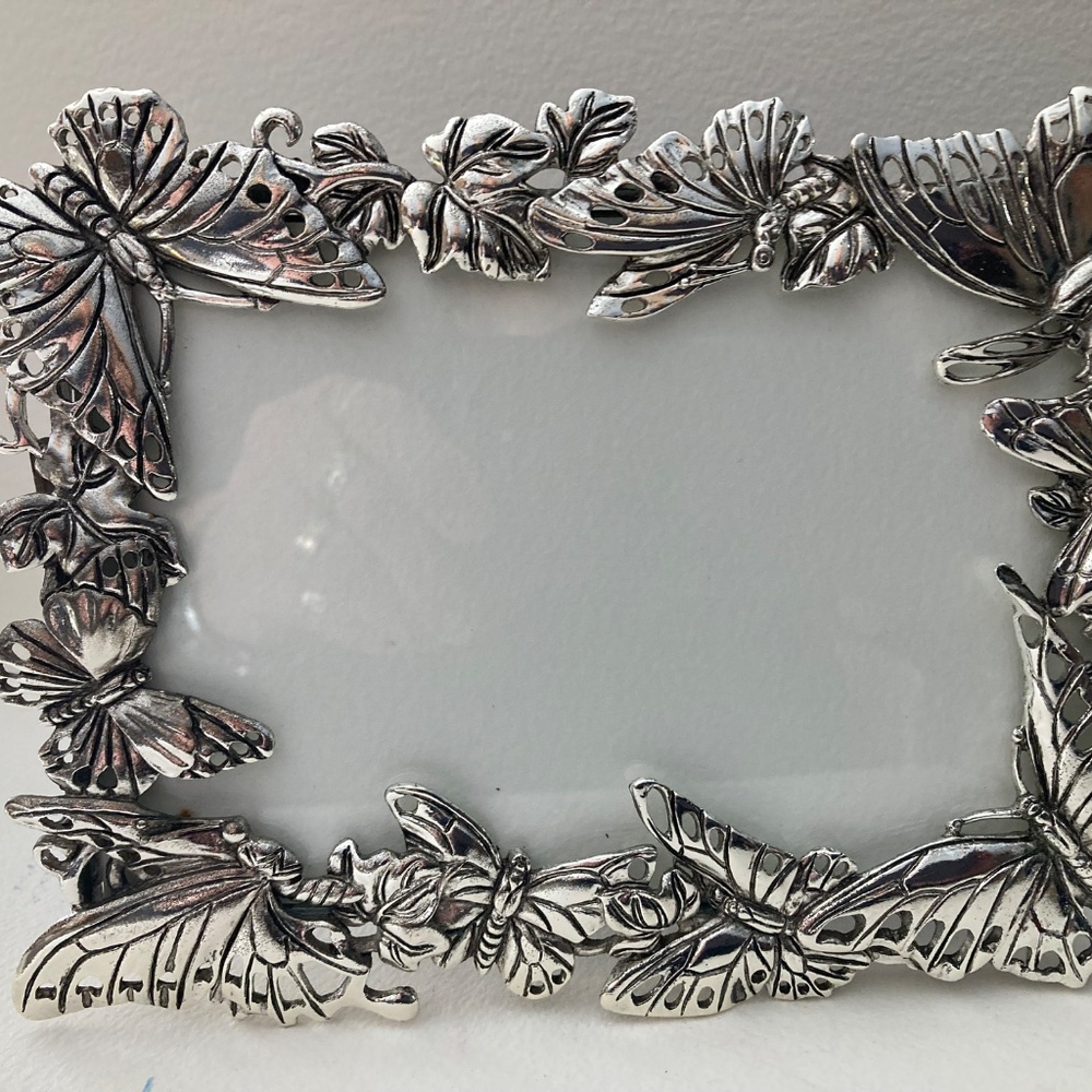 “HOST PICK” Sheffield House 3D Butterfly Metal 5x7 Frame - Picture 4 of 5